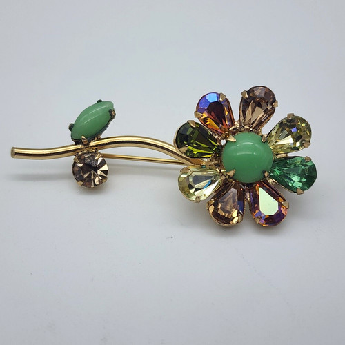 Vintage Regency Daisy Flower - Colored Rhinestone - Gold Tone Brooch Pin