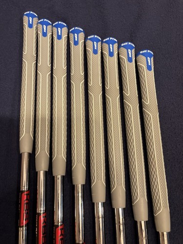 Taylormade P790 RH Stiff Iron Set. 8 Clubs (3-PW) +1” Shaft - Picture 6 of 9