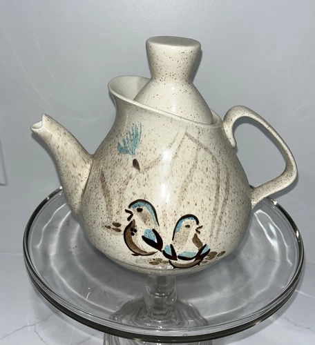 Vintage Red Wing Bob White Quail Tea Pot or Coffee Pot Excellent Condition