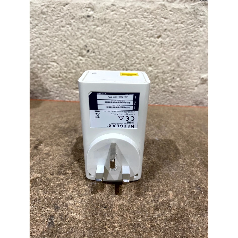 Netgear XAV5421 Powerline 500+ Outlet Adapter White UK Plug Single Ethernet Port - Image 4 of 4
