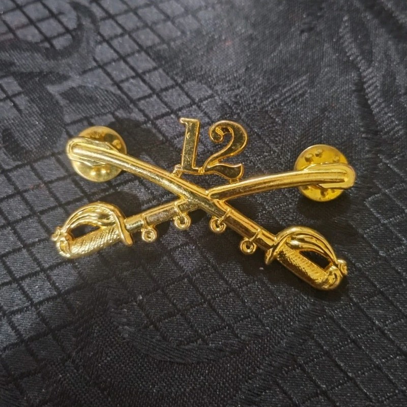US Army Cavalry 12th Crossed Sabers Gold Militaria Insignia Collectible Pin