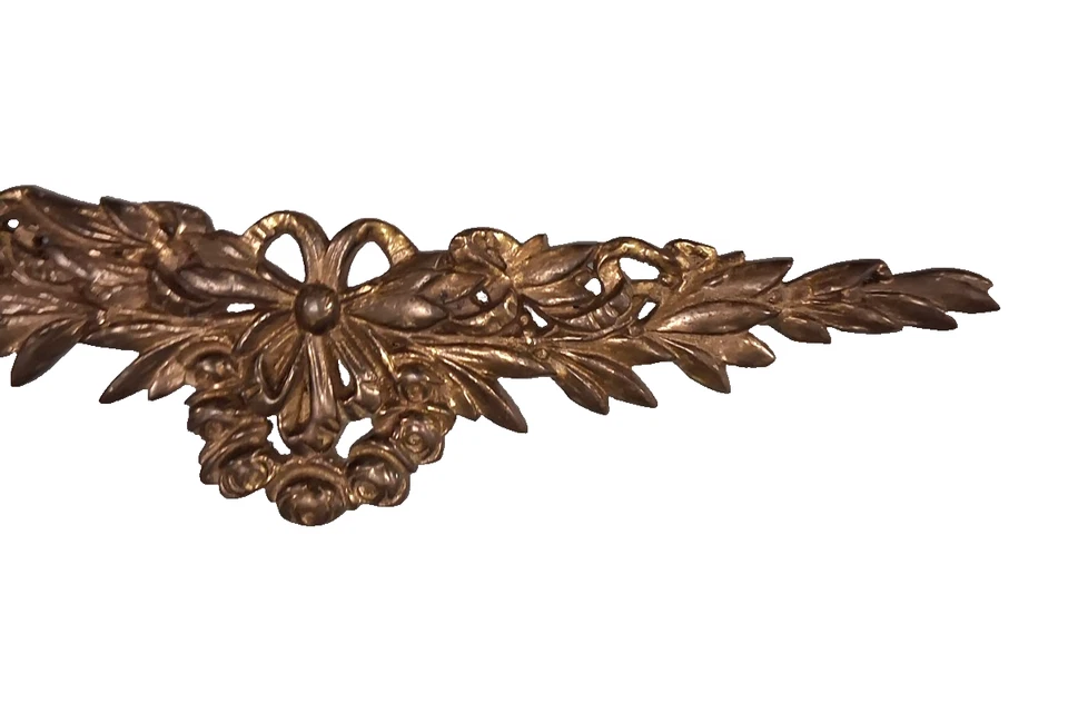 Vintage Decorativo Pendurado na Parede Floral Rosas Metal Dourado Intricadamente Projetado - Imagem 4 de 4