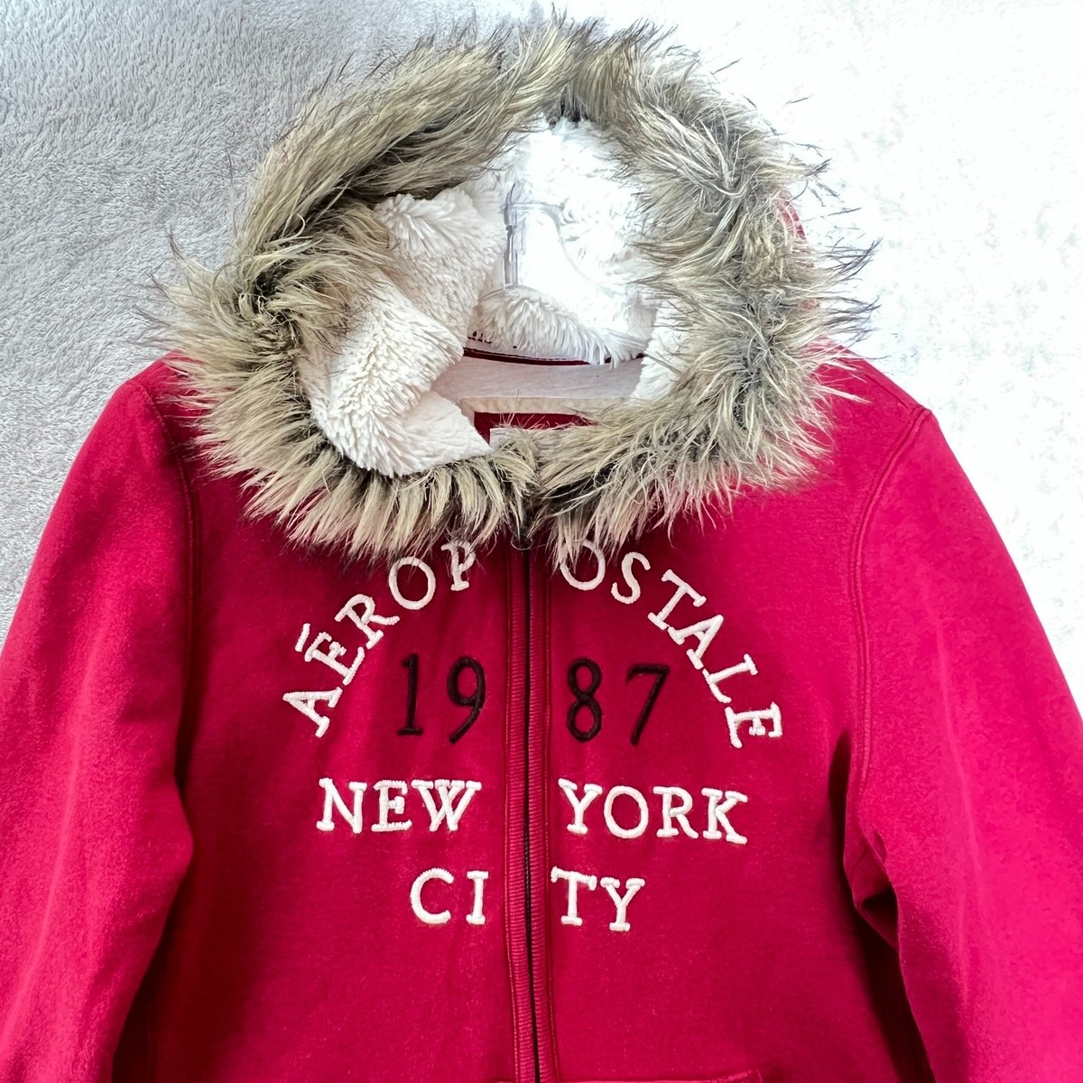 ジャケット・アウター Vintage y2k archive real fur zip hoodie Y2K Vintage Aeropostale 2010 Red Zip Hoodie New York City Faux Fur