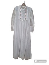 Gorgeous Vtg Union Made Sheer  Lace Nightgown Embroidered Bodice  Sleeve Cuffs