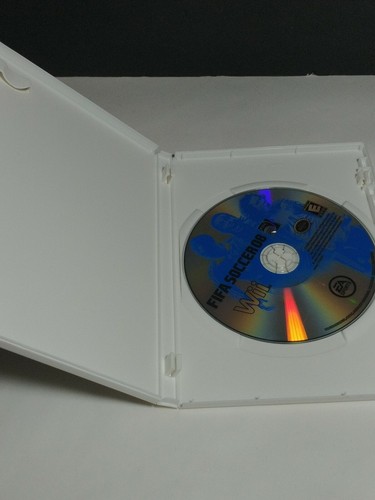 FIFA Soccer 08 Nintendo Wii Game - Picture 5 of 6