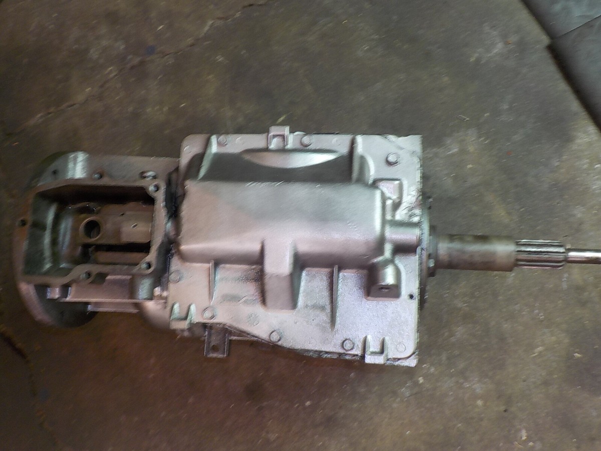 Jeep CJ 80-86 CJ5 CJ7 T4 Transmission 4 speed 10 Spline IN 23