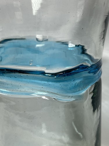 9” OOAK Studio Art Glass Hand Blown Clear & Blue Vase 9x5.5” Pontil Mark - Picture 14 of 24