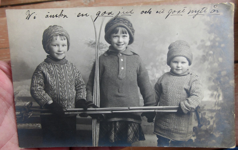 ca 1910 SWITZERLAND OR NORWAY CHILDREN WITH WOODEN SKIS REAL PHOTO POSTCARD