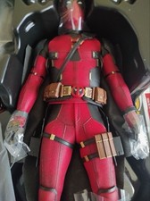 OPENED TO CHECK NEVER USED Deadpool Wolverine Hot Toys Action Figure 1/6 MMS746