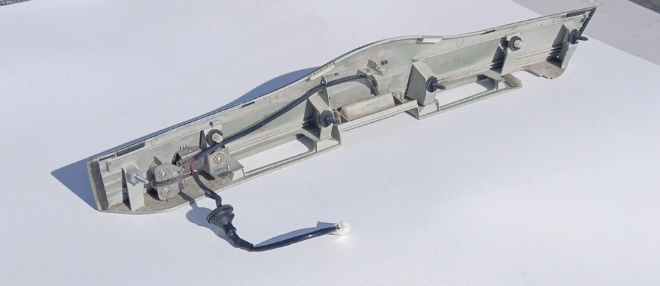 Toyota Prius 2004-09 maletero trasero portón trasero escotilla moldura manija 76801-47040  Foto 3 de 4