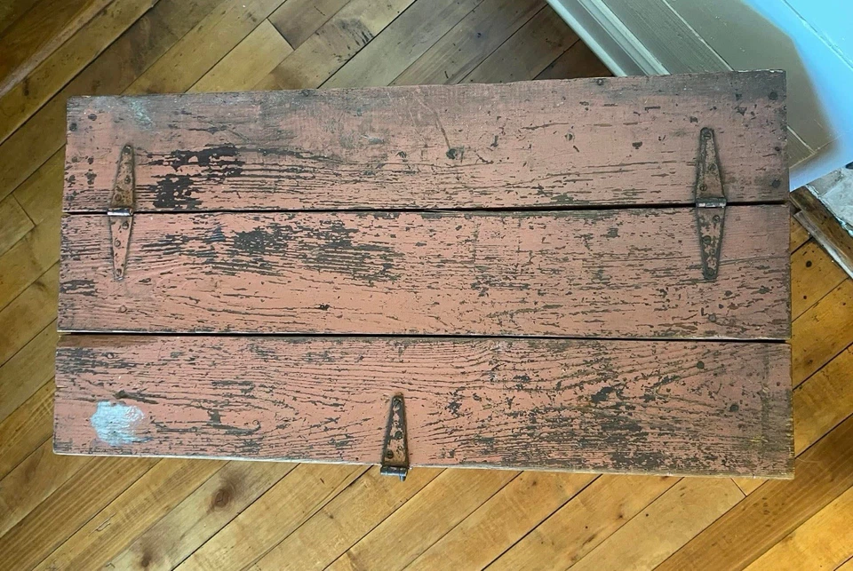 Pintura antigua de salmón para baúl pintado de madera Foto 4 de 4