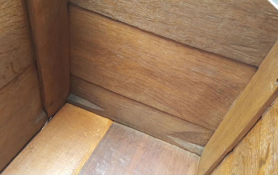 Antiguo baúl arca de madera de colección de grano clavado ¿inglés?  ¿Siglo XVI/XVII europeo? Foto 3 de 4