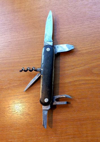 RARE KNIFE STAMP Vintage Folding Pocket KNIFE w\plastic Pads, 50-60 l.c. + BONUS