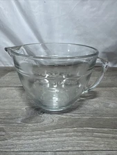 Old Logo Pampered Chef 8 Cup 2 Qt. Quart Glass Measuring Mixing Batter Bowl