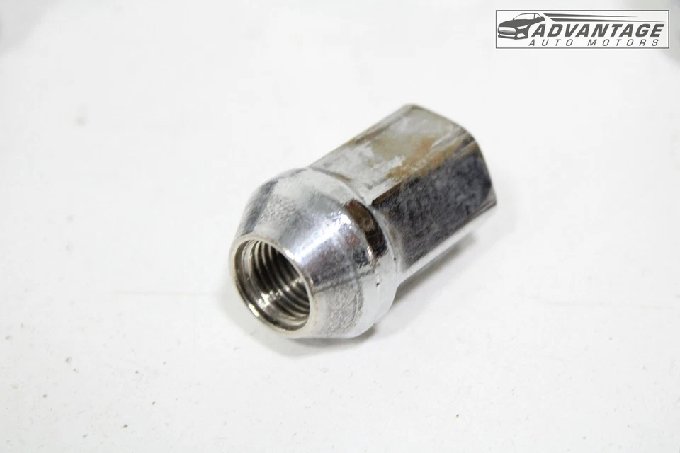 Chevrolet Traverse 2009-2025 juego de 24 pernos de tuerca de llanta delantera y trasera OEM Foto 4 de 4