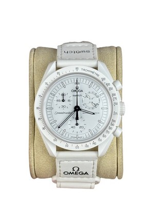 Size OS - Swatch Omega White Bioceramic MoonSwatch Full Moon - SO33W700 / Pre-Ow