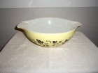 Vintage 1957 PYREX "Gooseberry Mixing Bowl" Yellow & Black (4 Qts.)