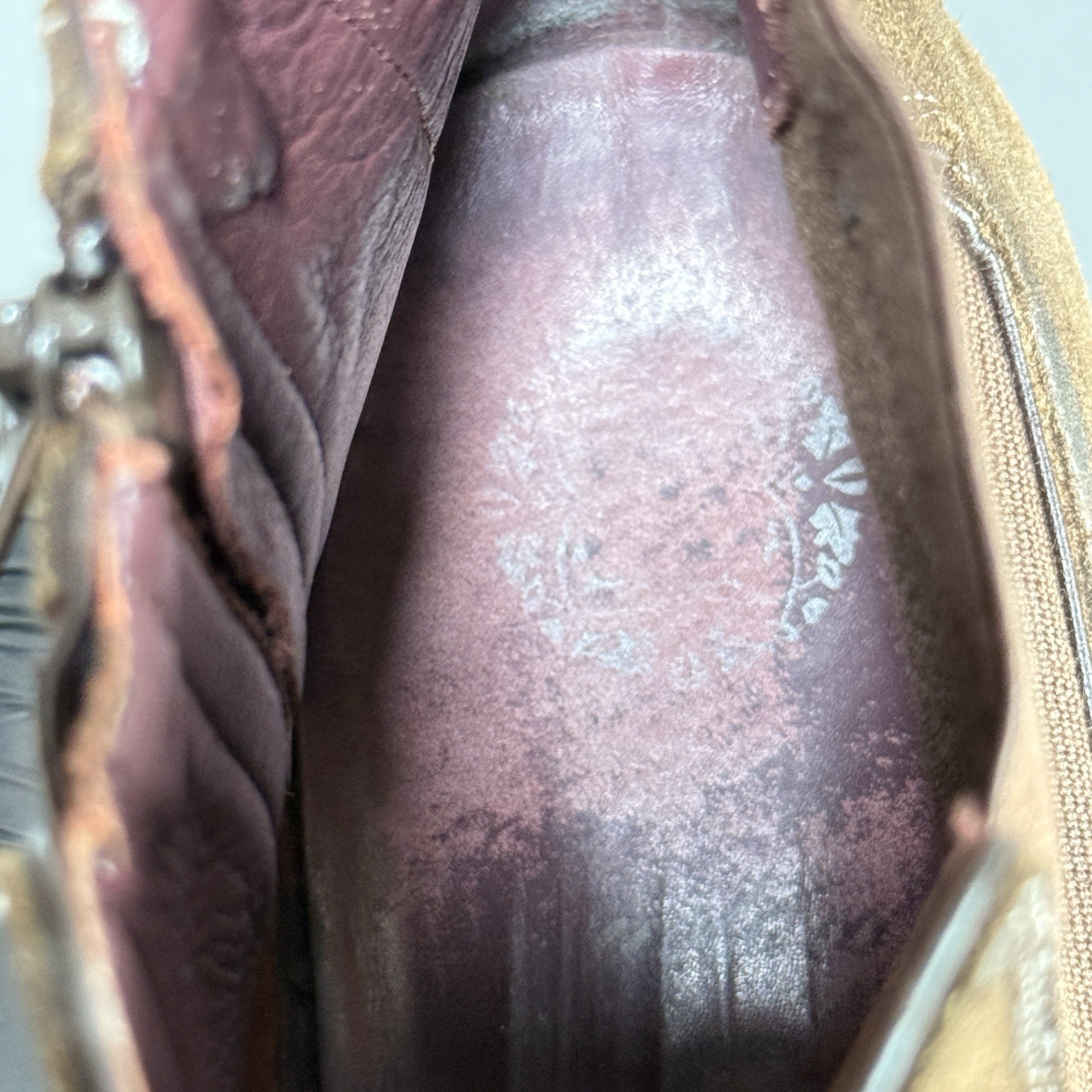 Foto 20 di 23