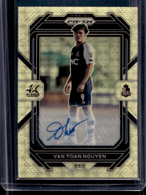 2023 Panini Prizm K League Van Toan Nguyen Gold Power Prizm Auto #2/5 #170