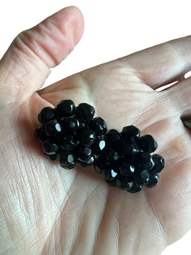 Vintage Laguna Signed Black Beaded Cluster Earrings Clip On Faceted Beads - Picture 5 of 5