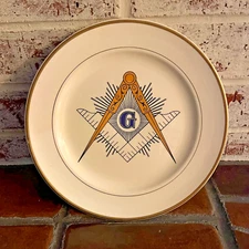 Masonic Freemason Plate,  10" 23K Gold Leaf Edge, Mid Century Sanders Mfg. USA