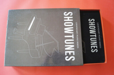 Legendary Piano Series: Showtunes (in Box) .Songbook Notenbuch .Piano Vocal