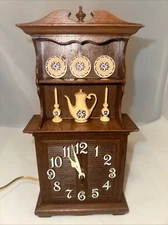 Vintage Spartus Corporation China Cabinet Hutch Electric Wall Clock *Works