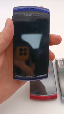 Sony Ericsson Vivaz U5 U5i Phone Original 3.2'' 8MP Bluetooth