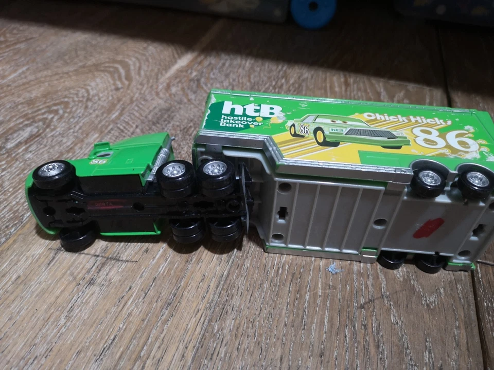 Disney Pixar Cars Chick Hicks camion trasportatore pressofuso 1:55 - Immagine 2 di 2