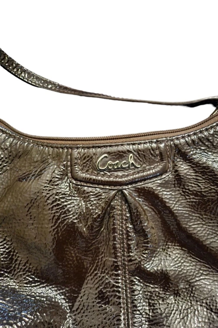 Borsa a tracolla Coach Patent lucida liquida borsa marrone cioccolato