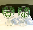 Vintage Peace Sign Thumbprint Beer Glass Goblet Green Set of 2 Retro Hippies