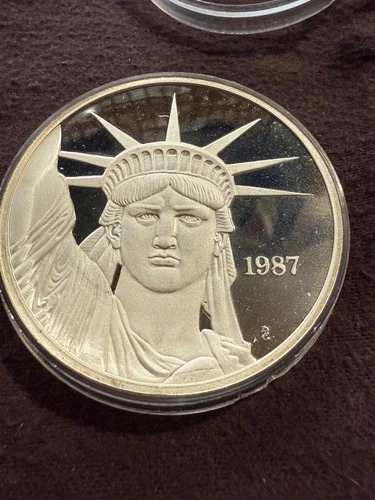 Vintage 1987 Liberty Trade  Mexico Mint *  5 oz .999 Silver Proof Coin * Rare *