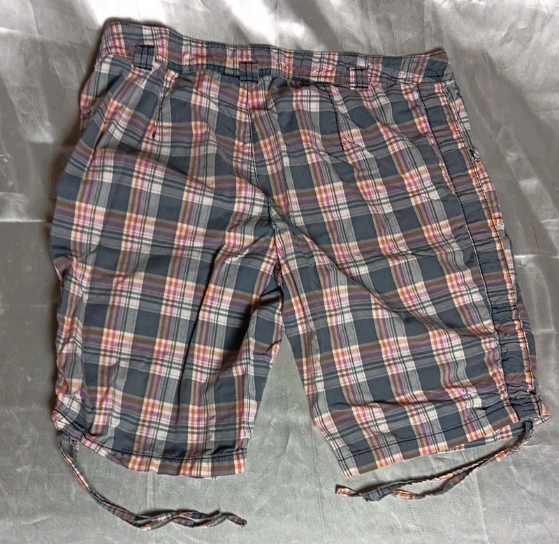 女式无边界灰色和粉红色短裤 7 码 — 第 4/4 张图片