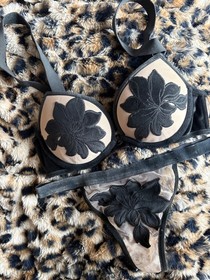 victoria secret floral applique bra and panty set
