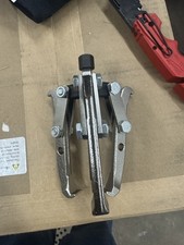 OTC 1023 OTC PULLER 2/3 JAW REVERSIBLE 4-3/4IN. 2 TON