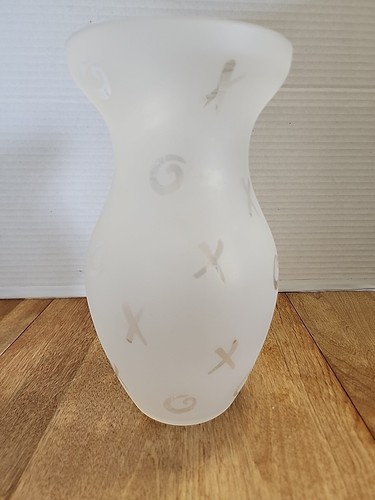 Frosted Glass Vase 9-1/2" Tall with Hugs & Kisses Design - Picture 4 of 7