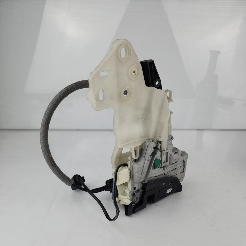 2011-2016 Fits Porsche Cayenne Front Pass Right Side Door Lock Latch Actuator Foto 3 de 4