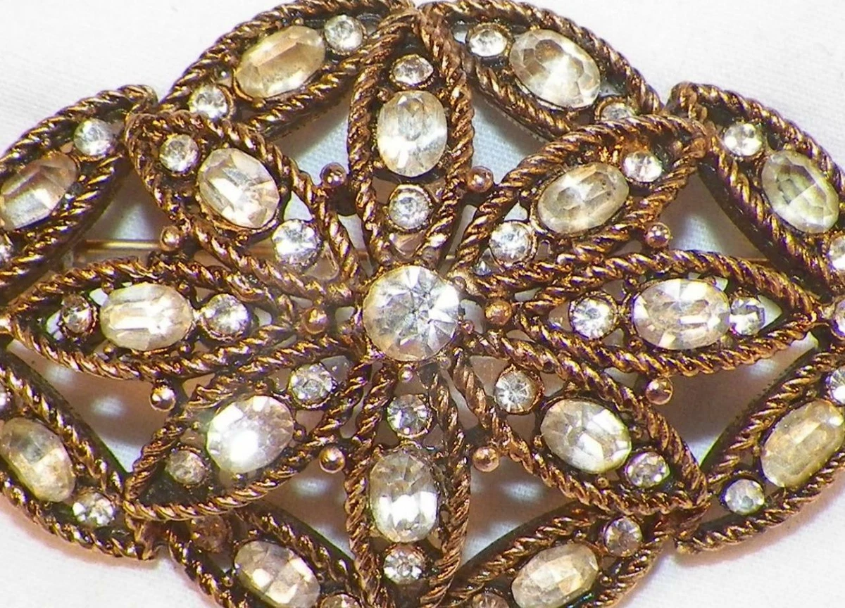 Hollycraft Rhinestone Brooch Pin Silve Rhinestones Goldtone Metal Signed Vintage