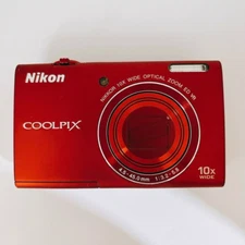Nikon COOLPIX S6200 16.0MP Digital Camera 10 x Optical Zoom - Red