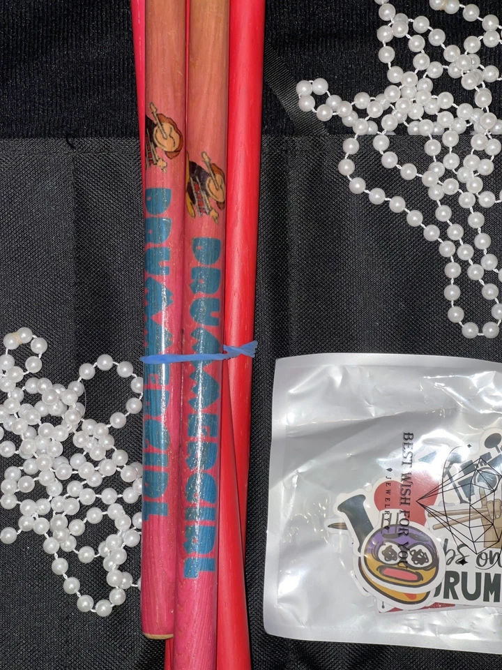 GIRL DRUMMER 捆绑出售物品 3 对粉色棒 2股珍珠棒袋可爱贴纸! — 第 2/4 张图片