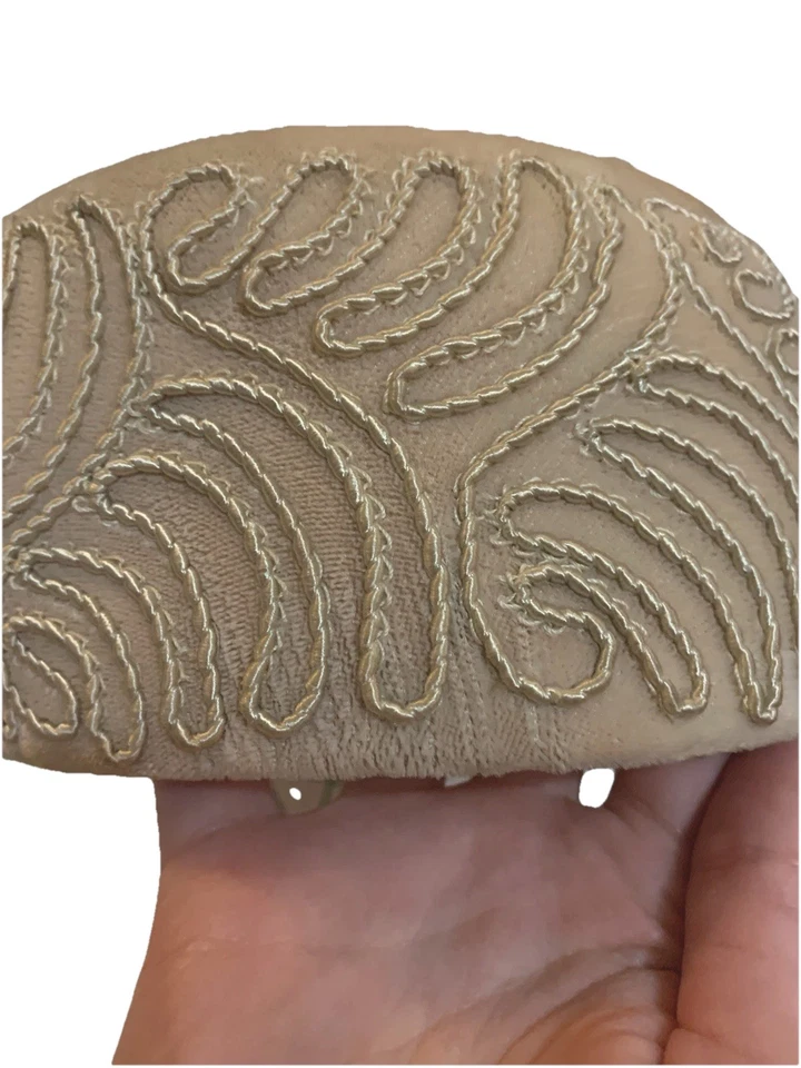 Sombrero Pastillero Rosa Vintage Años 50’s 60’s Con Acentos Negros Patrón de Cordón Crema Foto 4 de 4