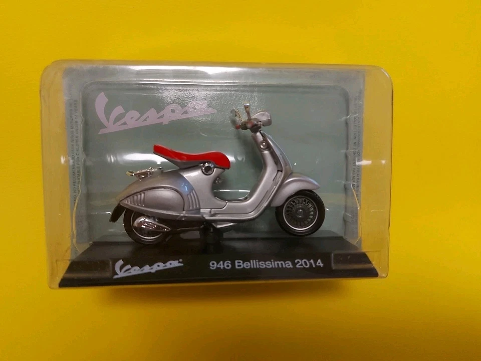 Modellino scala 1:18 Centauria Collection VESPA 946 BELLISSIMA del 2014 - Immagine 4 di 4