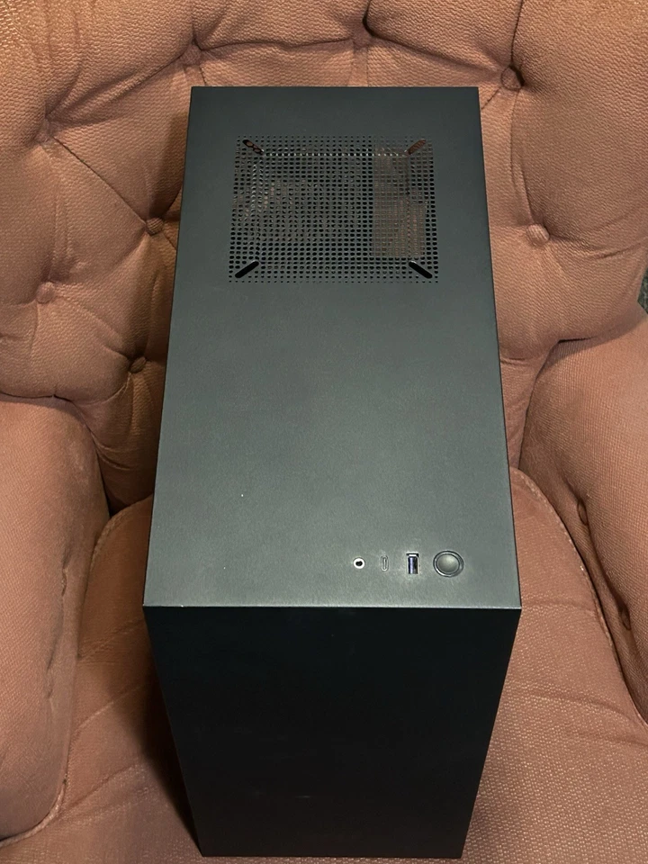 NZXT H510 Compact ATX Mid-Tower Computer Case black - Image 2 of 4