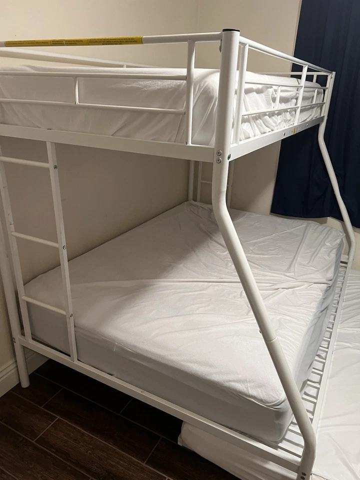 Litera completa doble con tercera cama nido extraíble para niños Foto 2 de 4