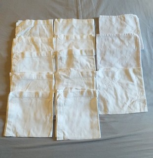 VINTAGE LEINEN / 10 BAUMWOLLSERVIETTEN MIT 3 ANDEREN