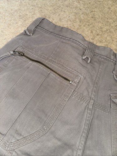 Armani Designer Grey Cargo Shorts 32W - Picture 11 of 11