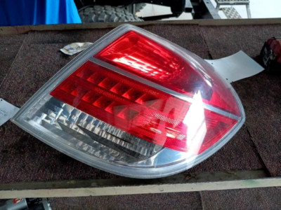 2007-2009 Saturn Aura Right Rear Side Tail Light Assembly OEM