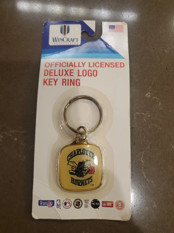 Vintage Charlotte Hornets Officially Licensed Key Ring - Image 2 of 4
