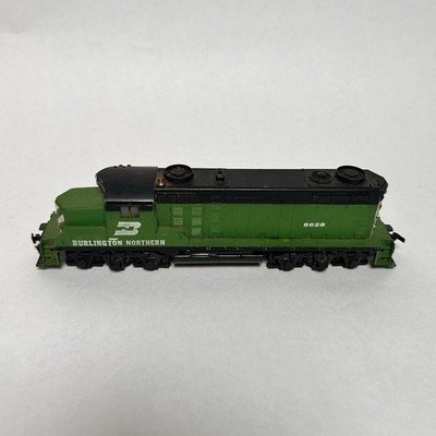 HO Scale Burlington Northern EMD SD40-2 Diesel Locomotive 5628 WORKING