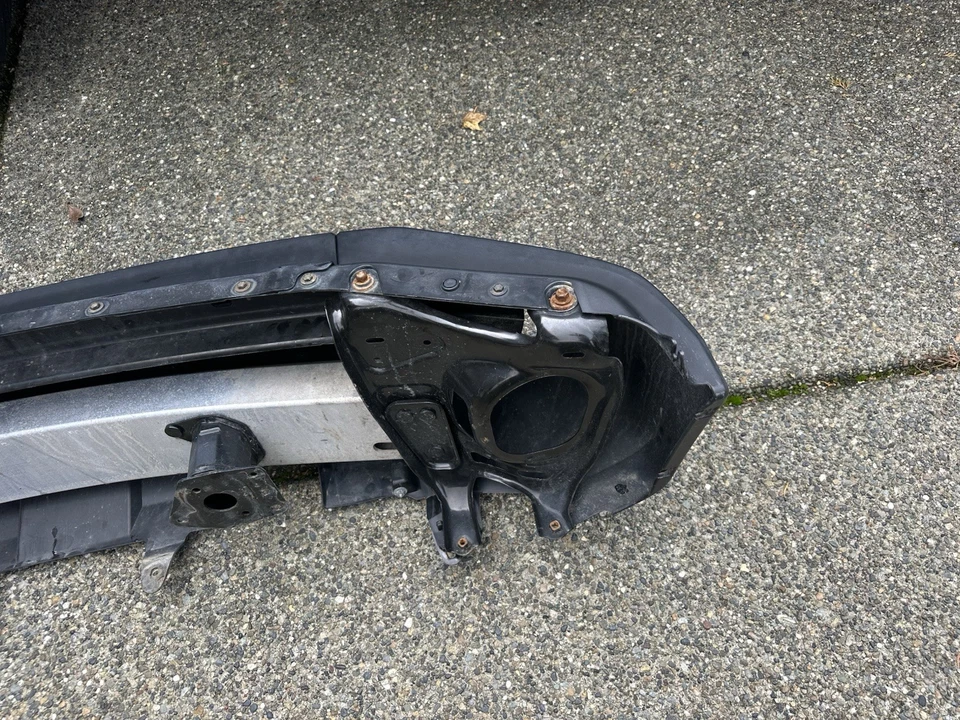 Parachoques delantero Toyota Tundra 2014-2021 montado OEM Foto 4 de 4